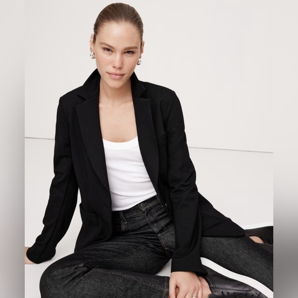Banana Republic Jackets & Blazers - NWT! BANANA REPUBLIC WOMENS BLACK EVERYWHERE PONTE BLAZER💙